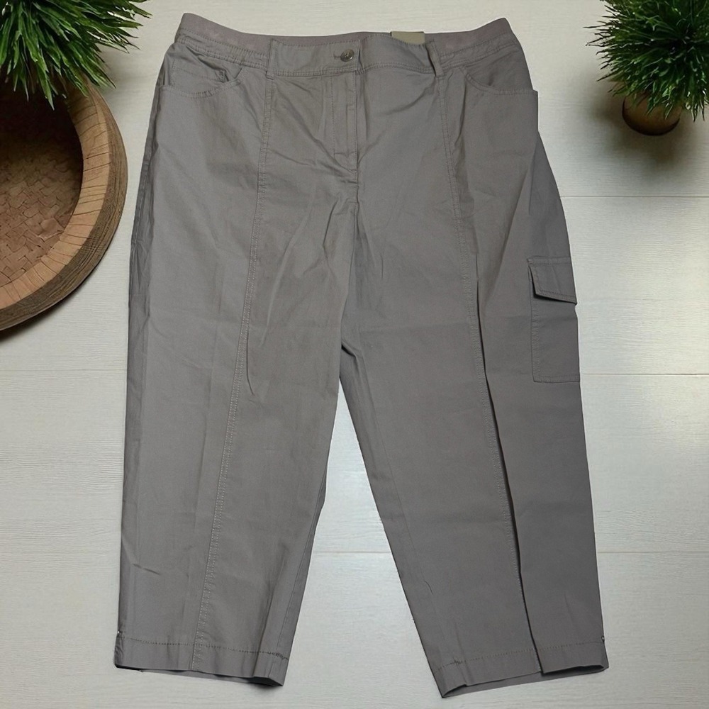 NEW Chicos Capri Pants Greyish Brown Flat Front Summer Coastal Comfort 2.5 L(14)
